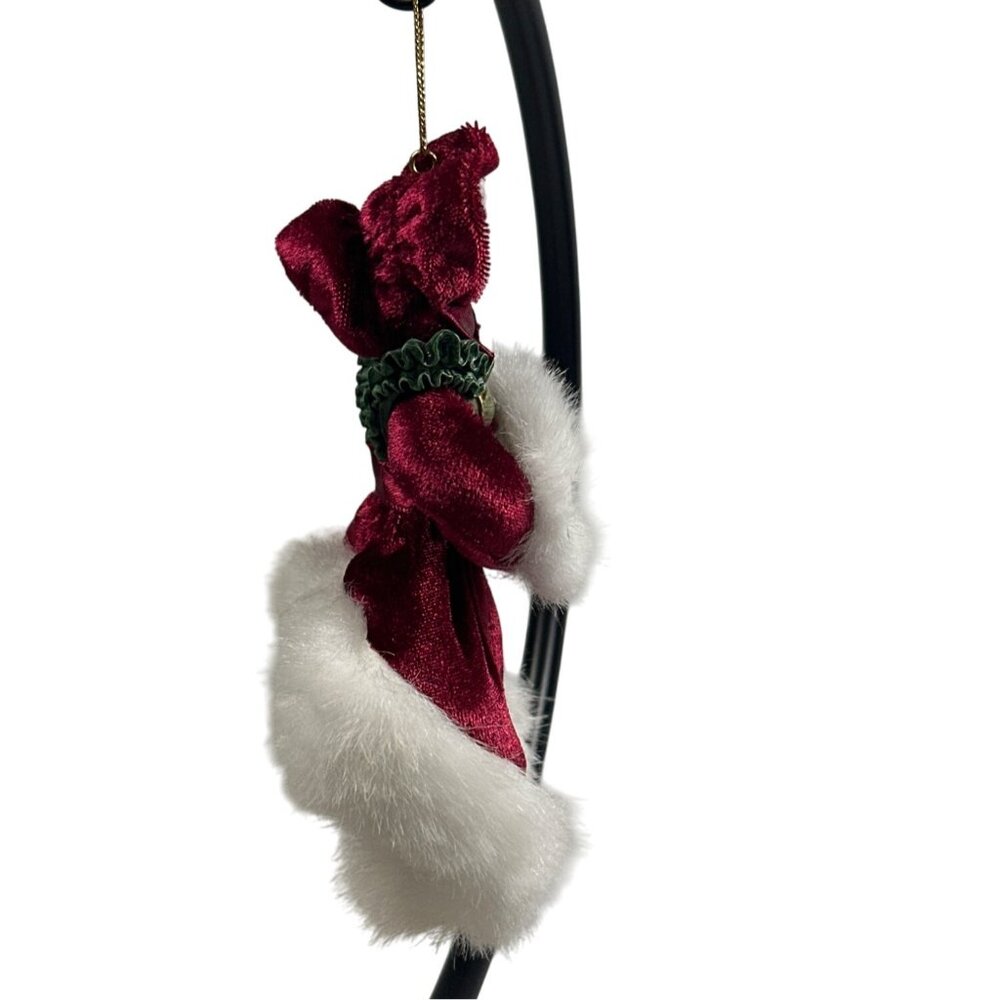 Avon 1998 Victorian Ladies Ornament Winter Velvet With Box Christmas - Picture 5 of 8